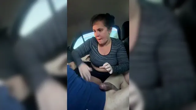 Bruno diferente fudendo a casada dentro do carro